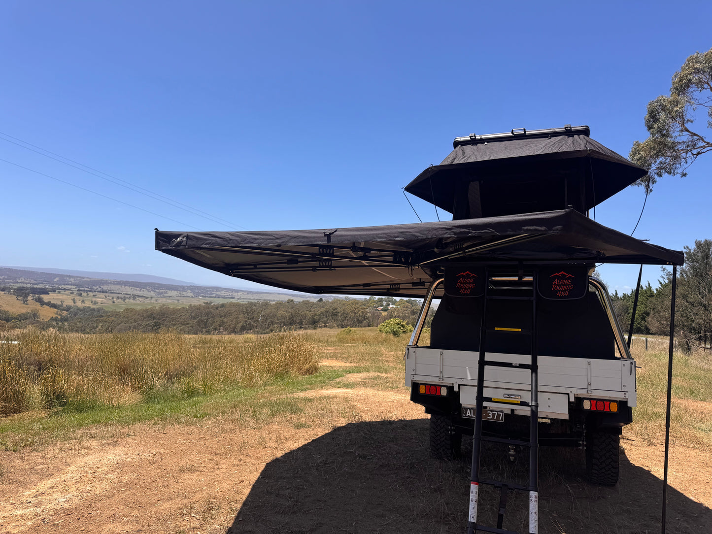 Alpine Touring 4X4 270 Plus awning