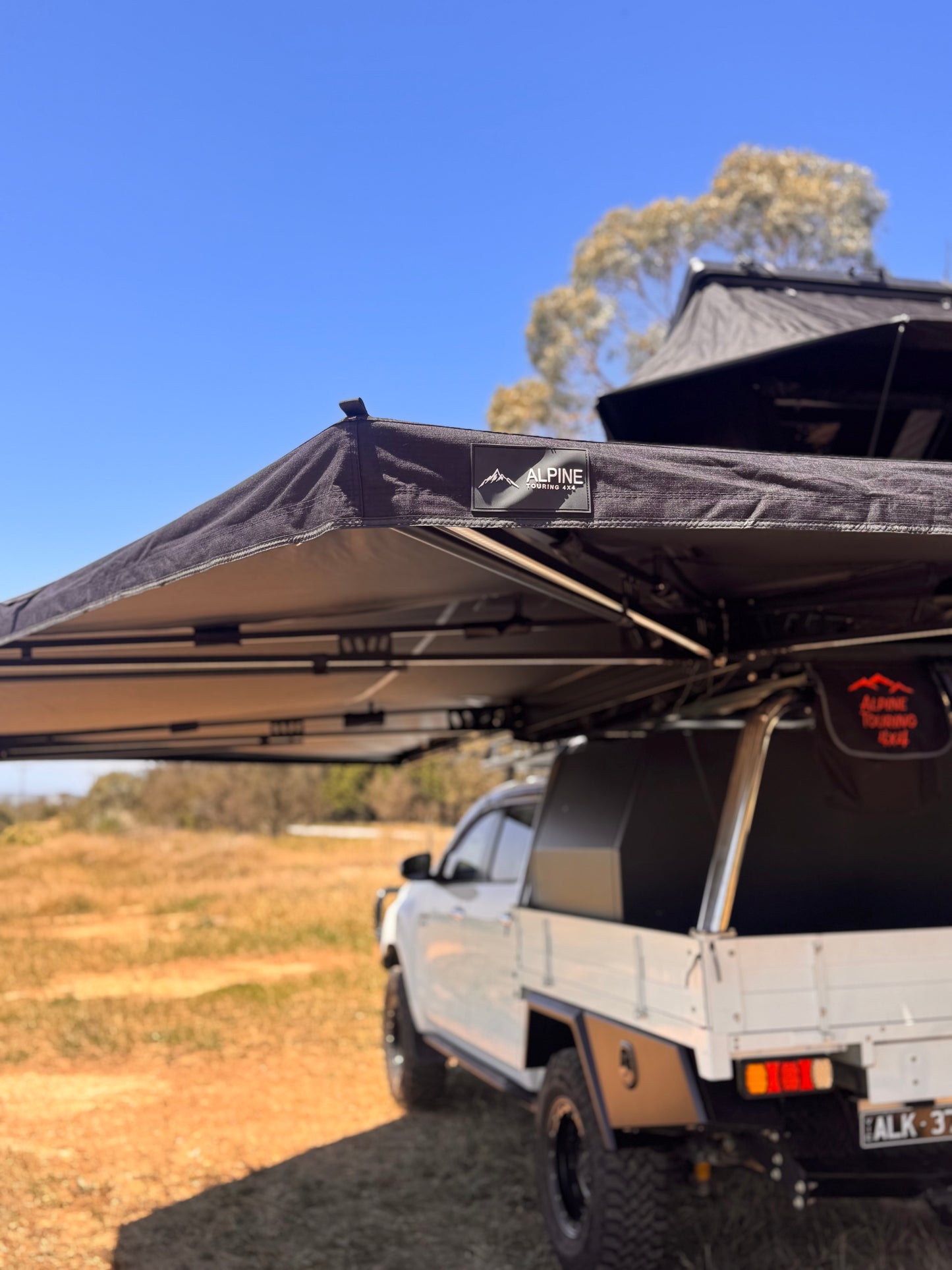 Alpine Touring 4X4 270 Plus awning