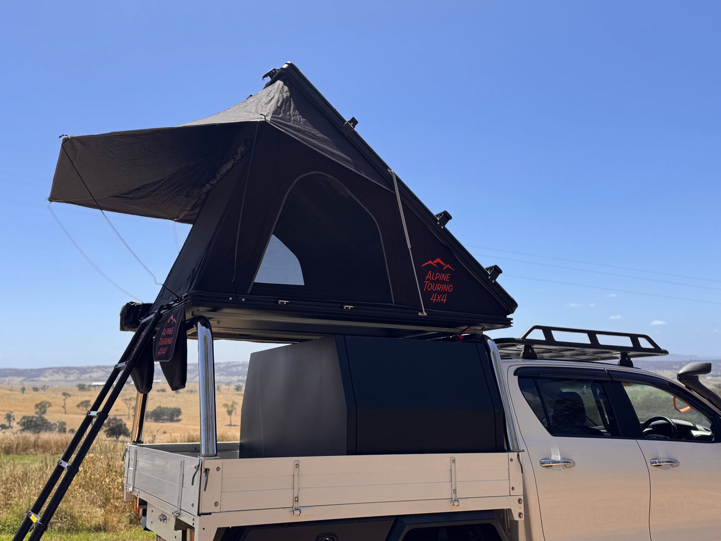 Alpine Touring 4x4 roof top tent