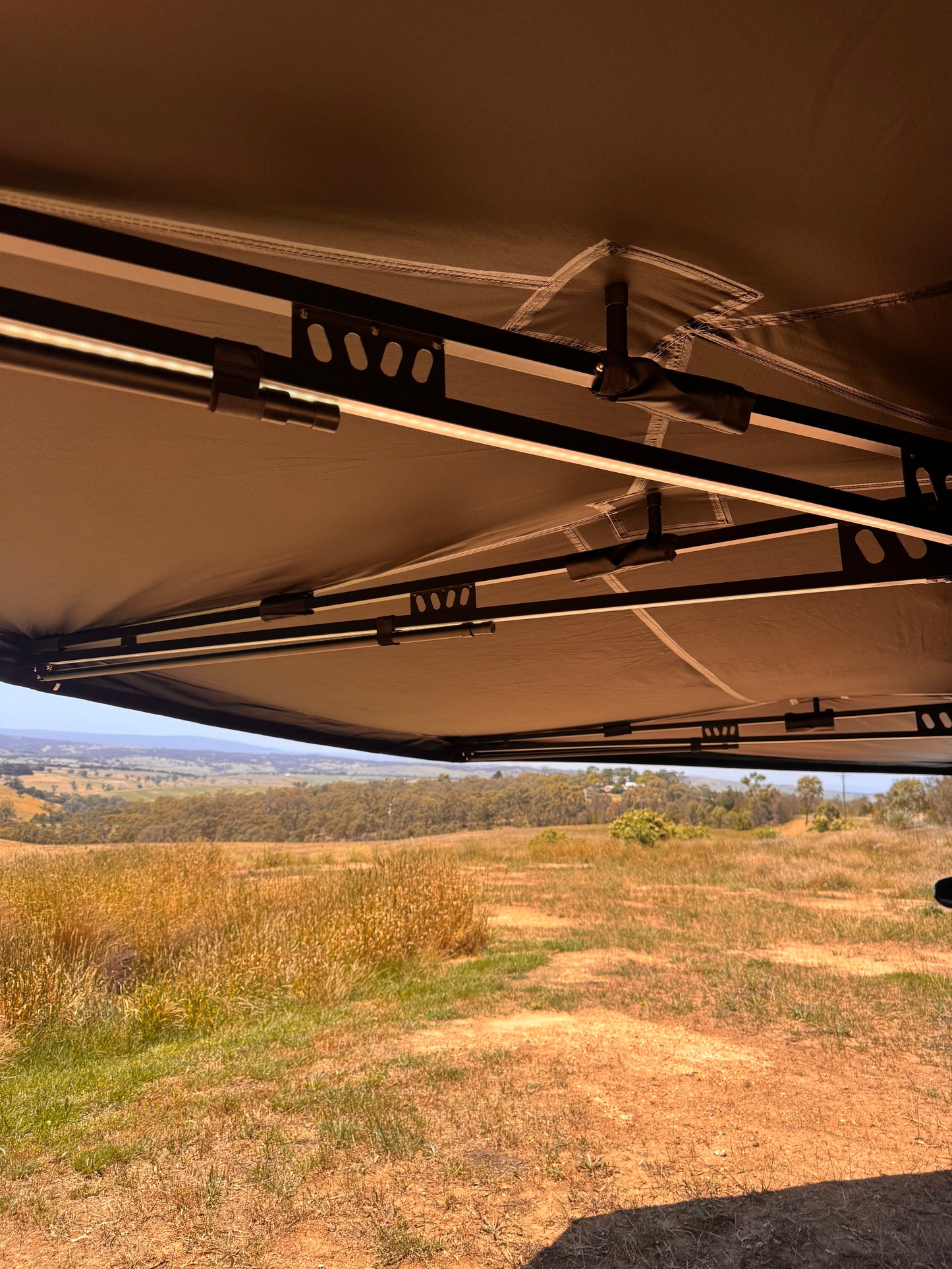 Alpine Touring 4X4 270 Plus awning