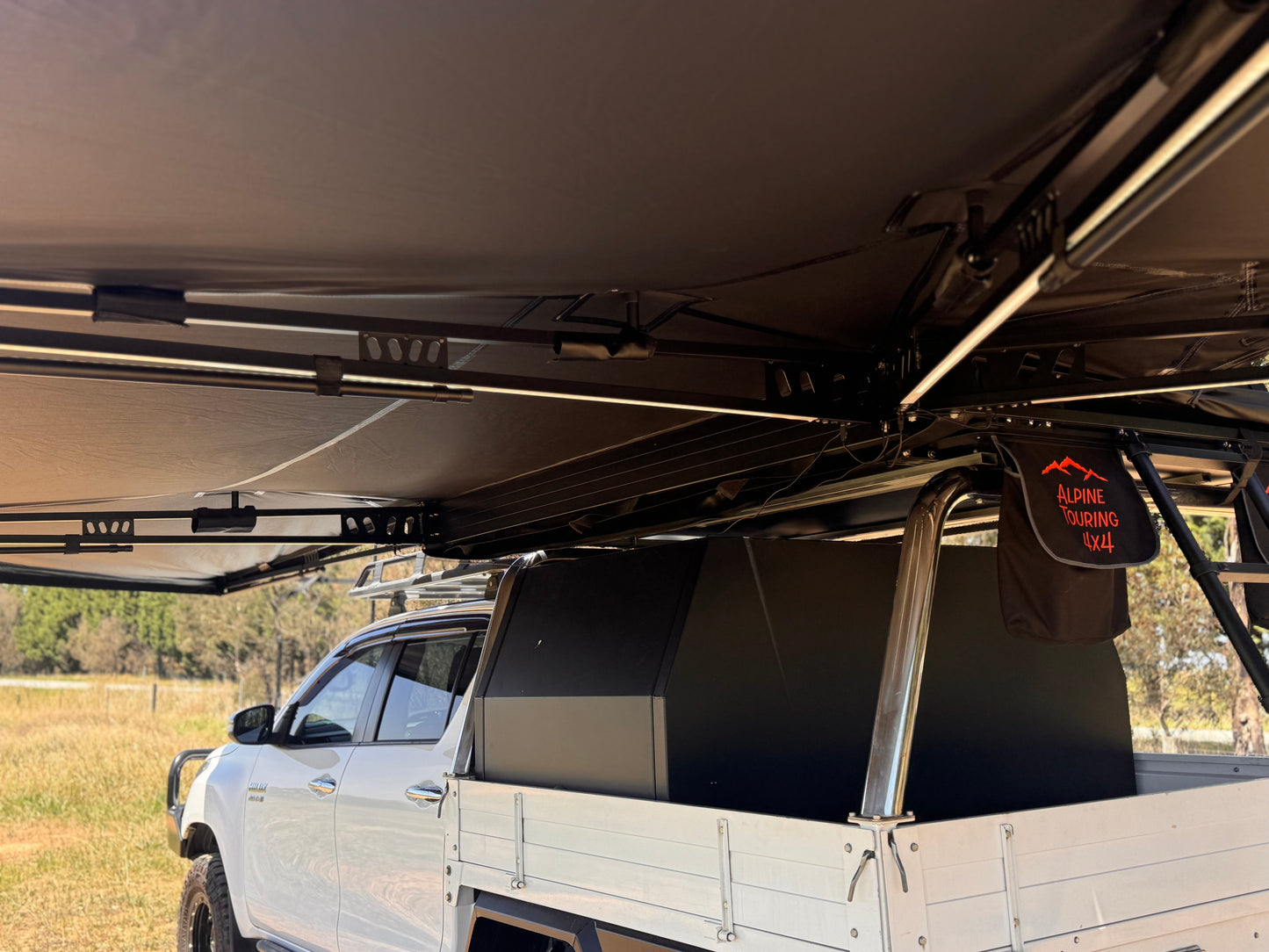 Alpine Touring 4X4 270 Plus awning