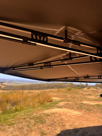 Alpine Touring 4X4 270 Plus awning